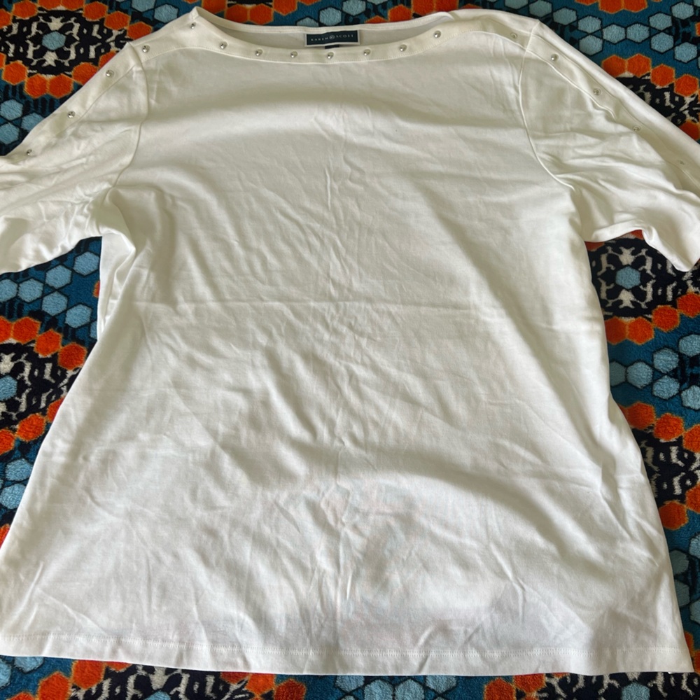 Women’s Karen Scott White Cotton Tee with Silver studs